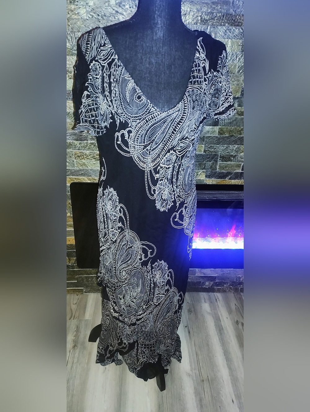 Eva Blue Black & Cream Paisley Short Sleeve Dress With Beads Size 16